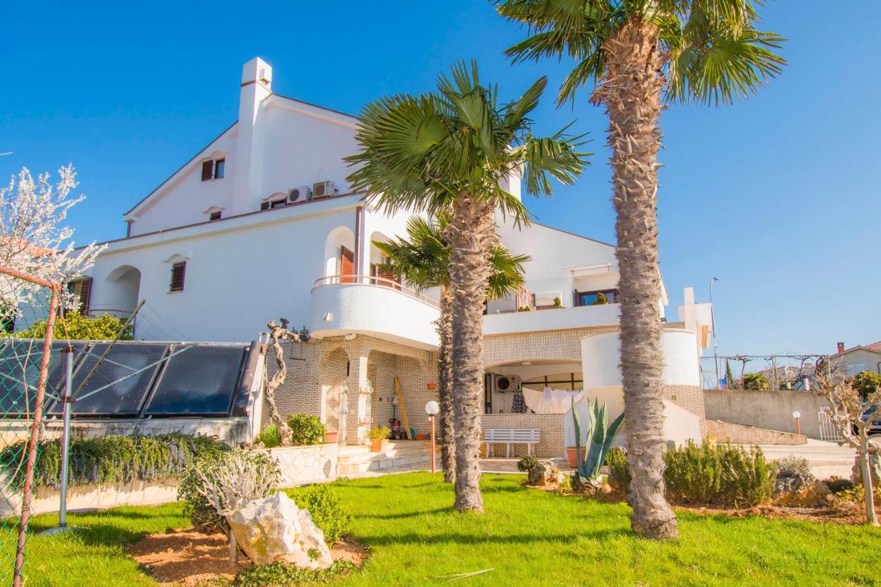 Apartments Punta & Vista In Krk Крк Экстерьер фото