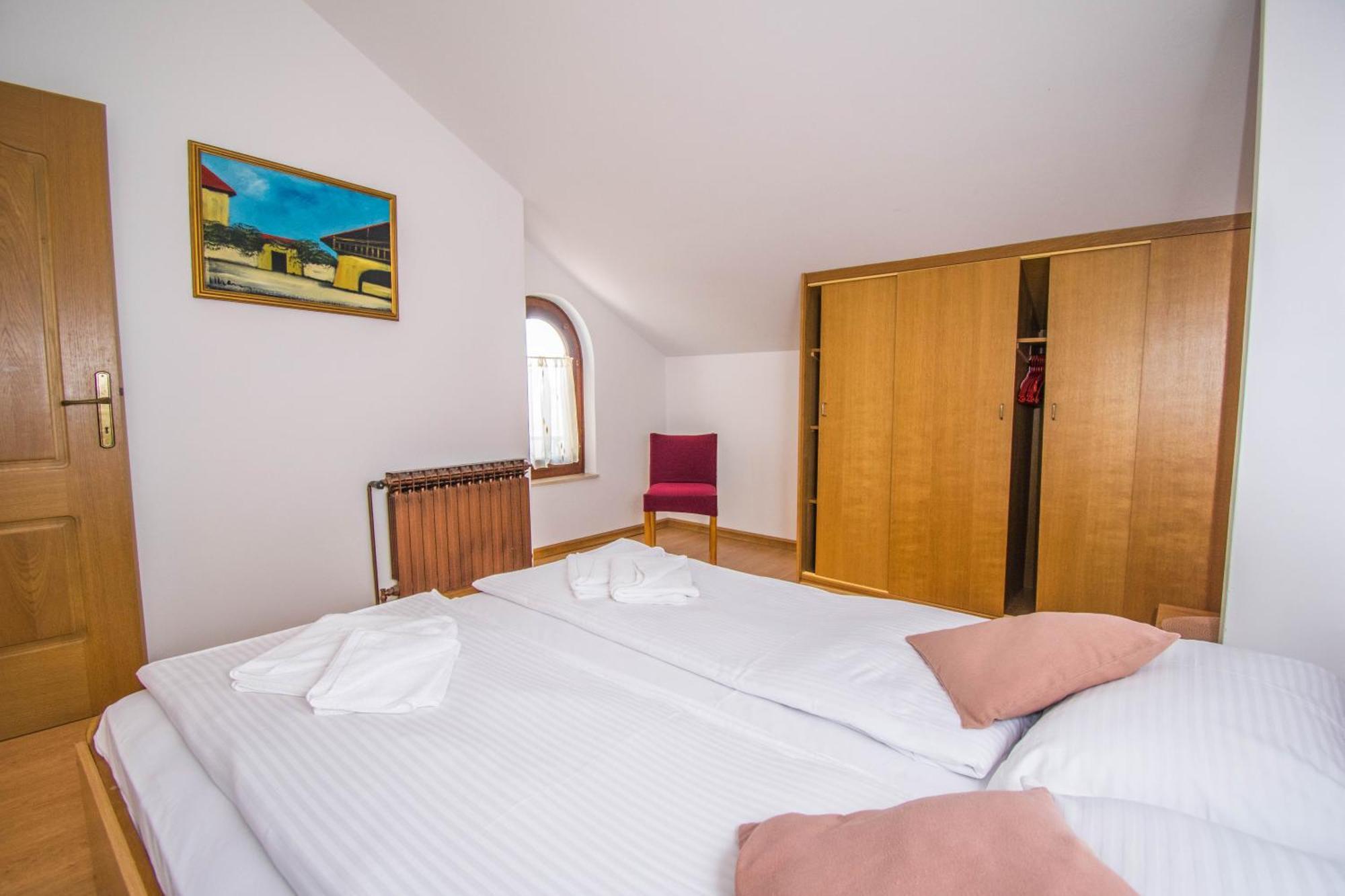 Apartments Punta & Vista In Krk Крк Экстерьер фото