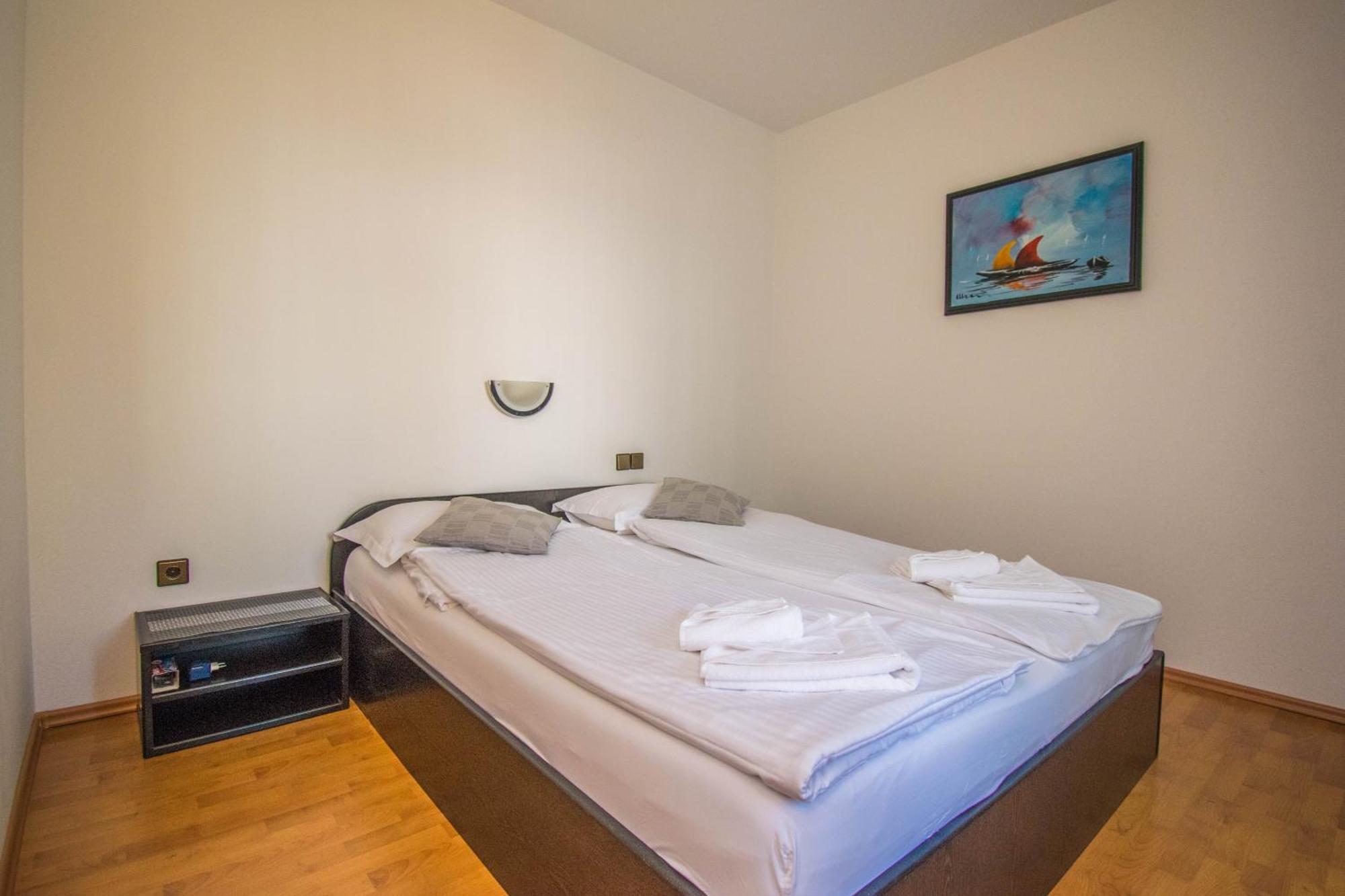 Apartments Punta & Vista In Krk Крк Экстерьер фото