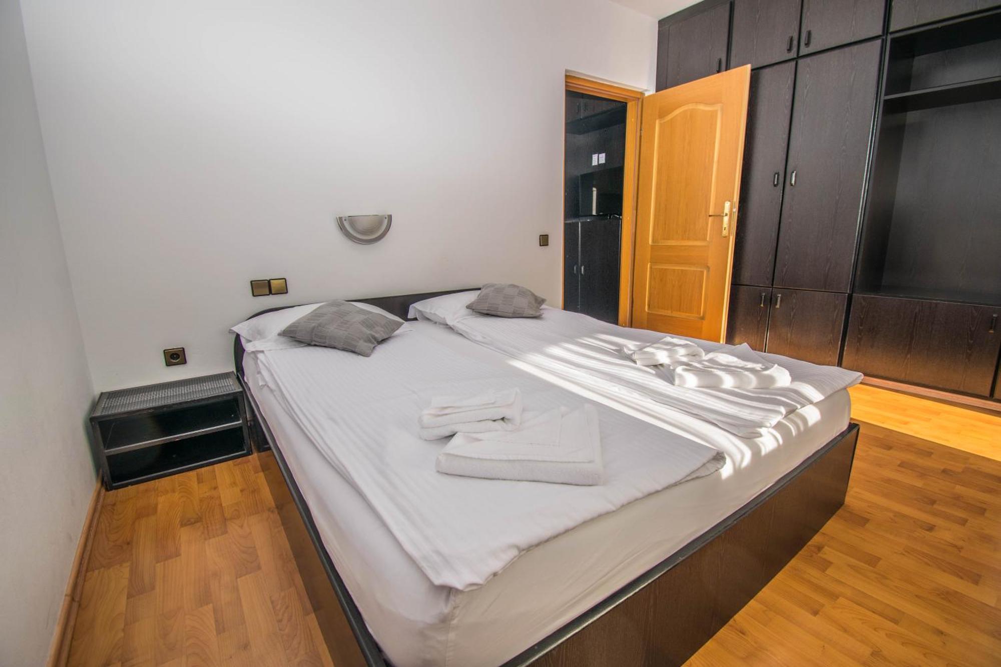 Apartments Punta & Vista In Krk Крк Экстерьер фото